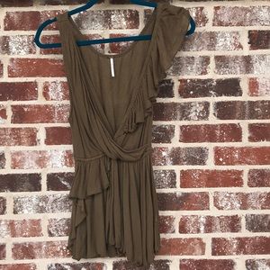 Army green, ruffled tank top